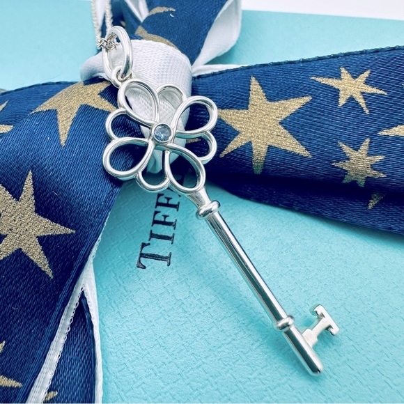 Tiffany & Co Sapphire Knot Key Charm Necklace in Sterling Silver with PACKAGING - Picture 1 of 11